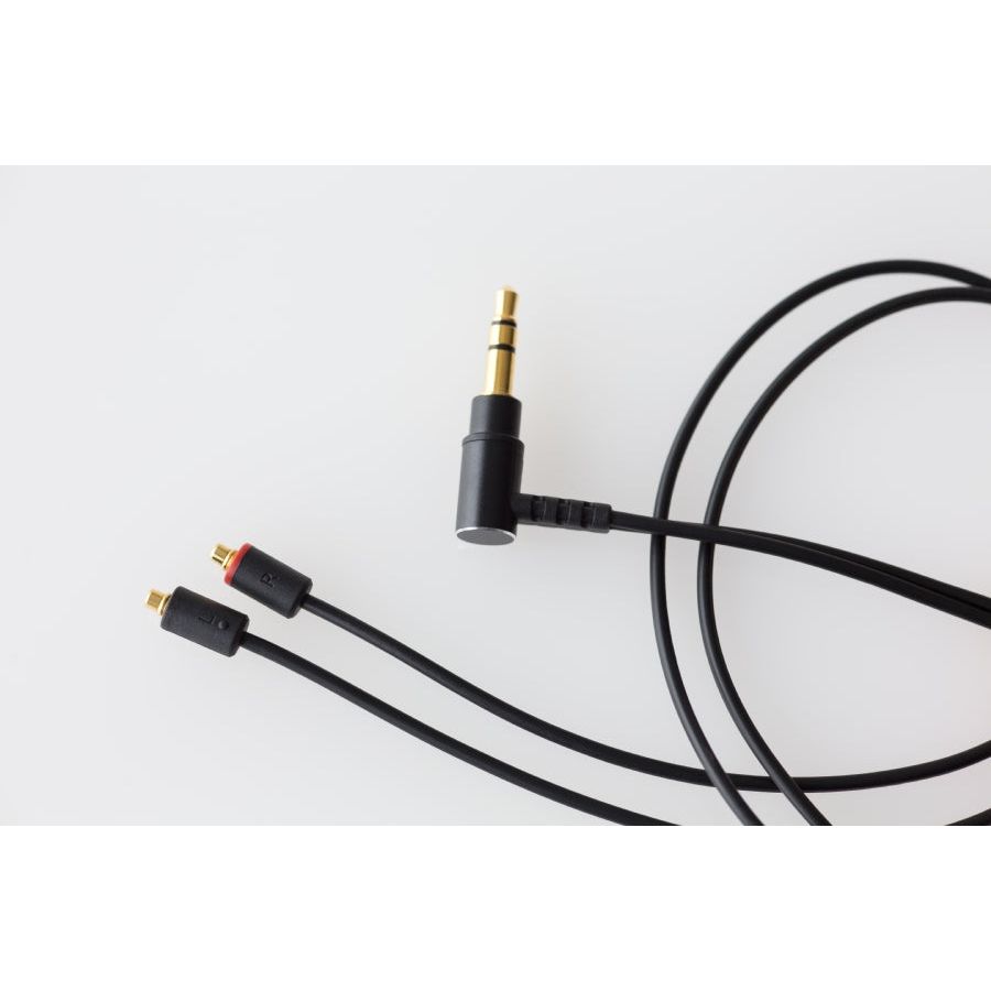 final-audio-b2_audioreference_cable.jpg